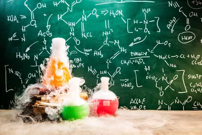 شیمی یکی از مهم ترین دروس اختصاصی