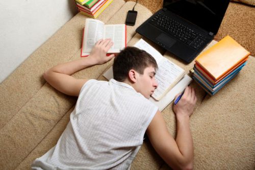 موقع درس خواندن خسته می شوید؟